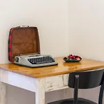 Cozy Spacious 5 Star Accommodation In The Heart Of Historic Center