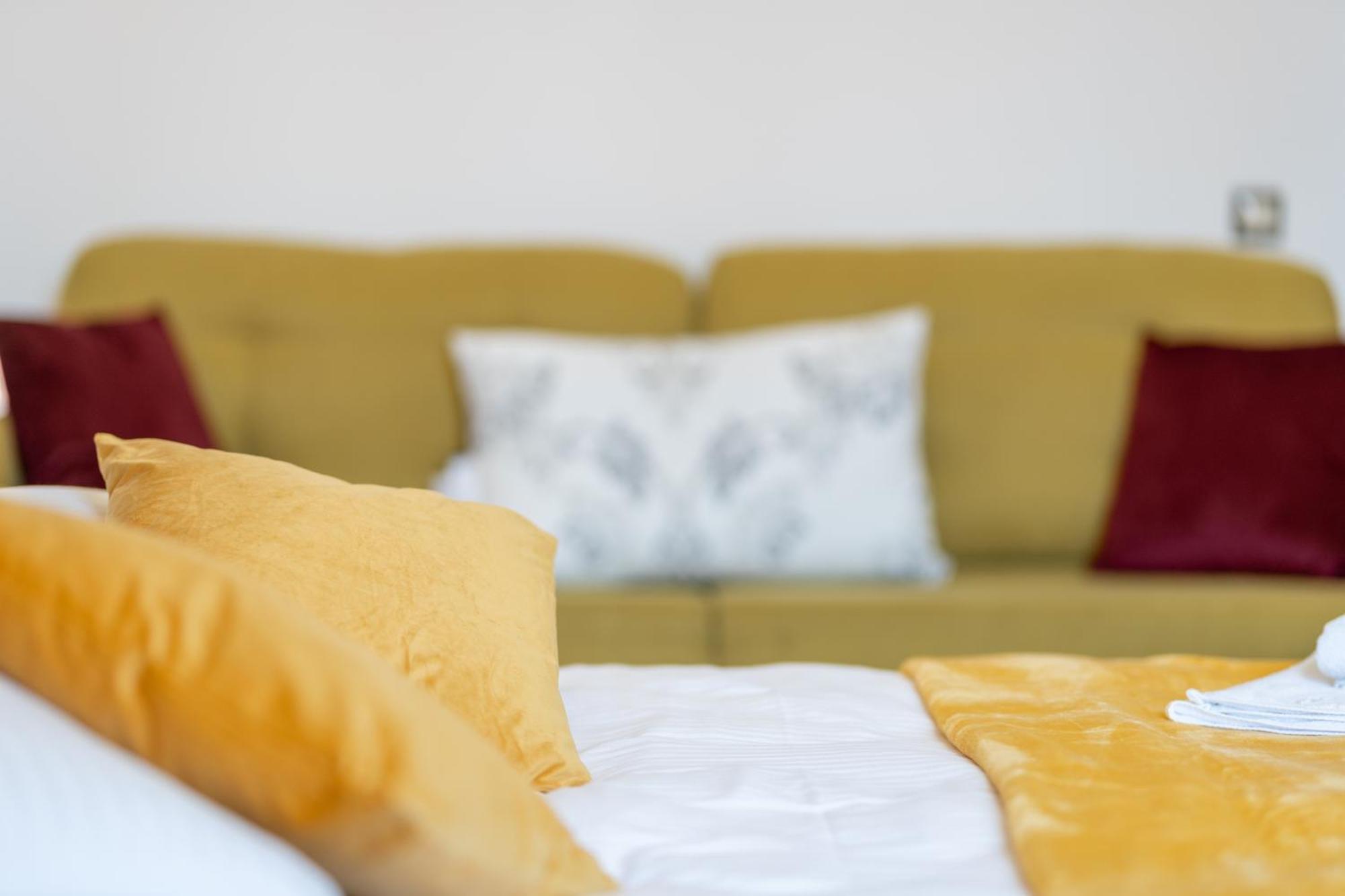 Cozy Spacious 5 Star In The Heart Of Historic Center Apartment *